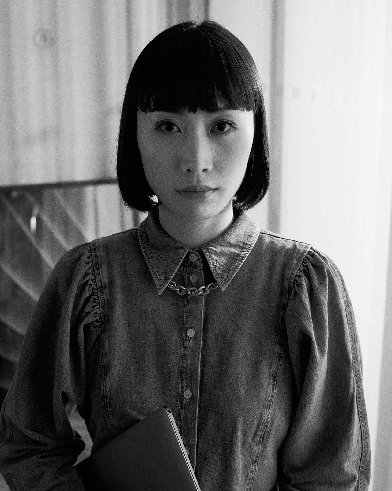 Lifestyle photographer female portrait ef11
