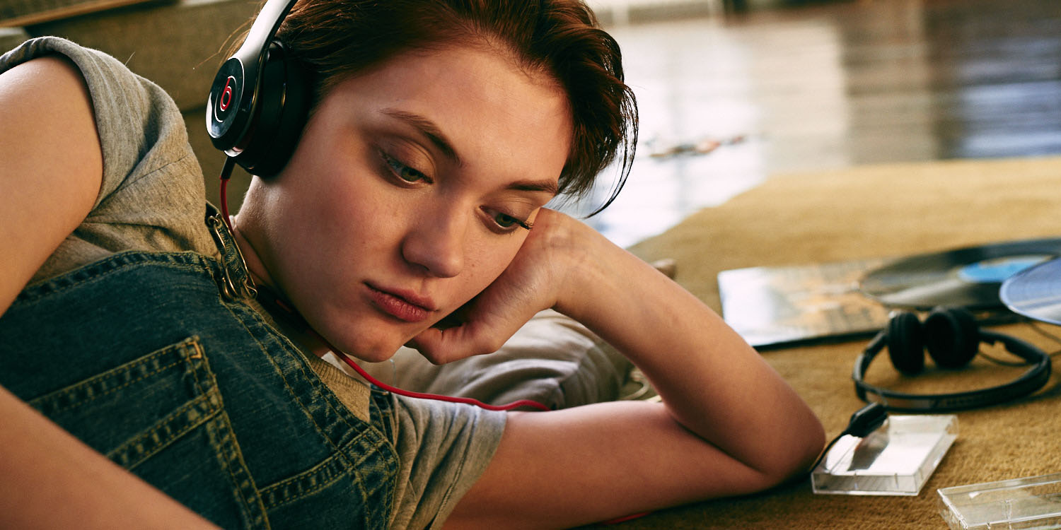 girl,listens to music by lifestyle photographer Tim Cole 