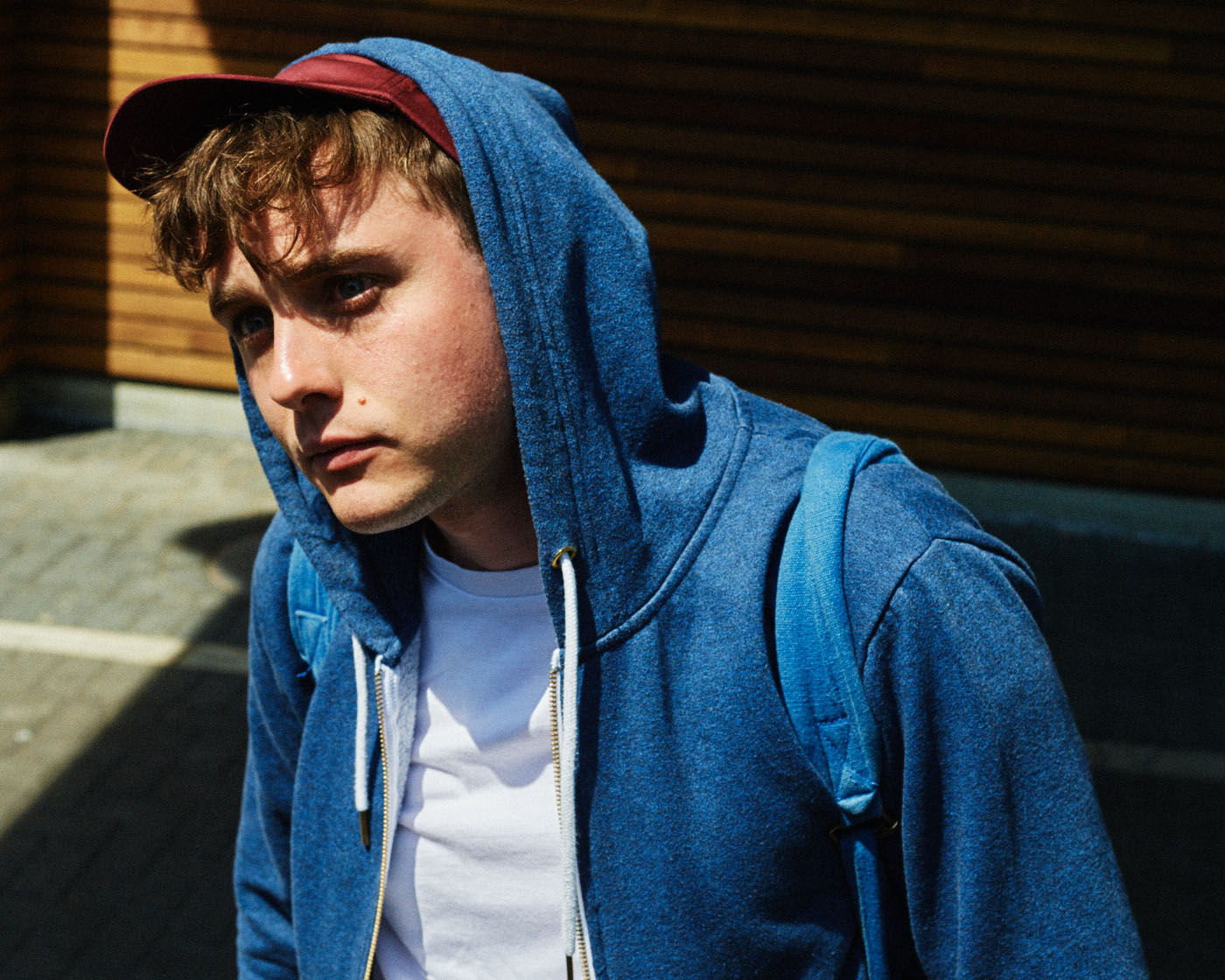  Lifestyle photographer Tim Cole shoots lad in hoodie