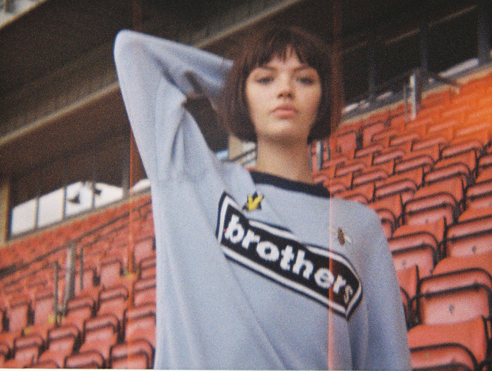 lifestyle photographer girl in football kit